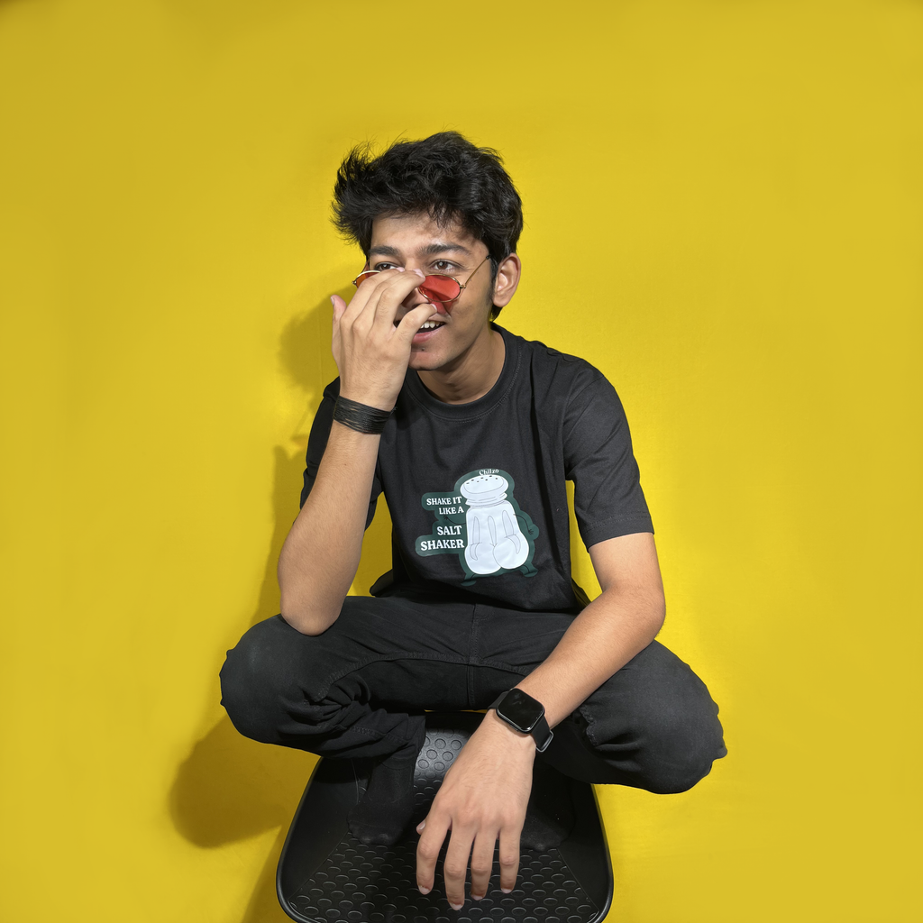 Shake Like Salt Shaker | Black Merch T-Shirt | Chilzo